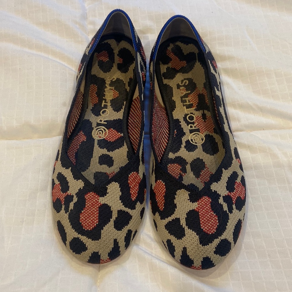 Rothys - Rare red cat spotted flats. Size 8